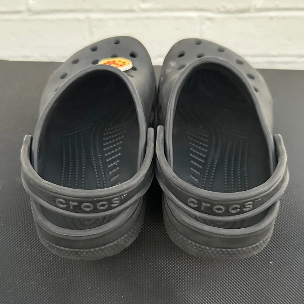 Kids Black Crocs Classic Clog. Junior Size 3
